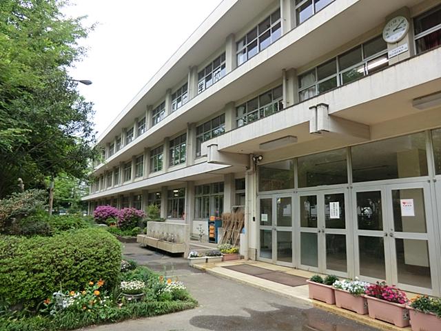 Junior high school. Tokorozawa Municipal Mihara until junior high school 468m