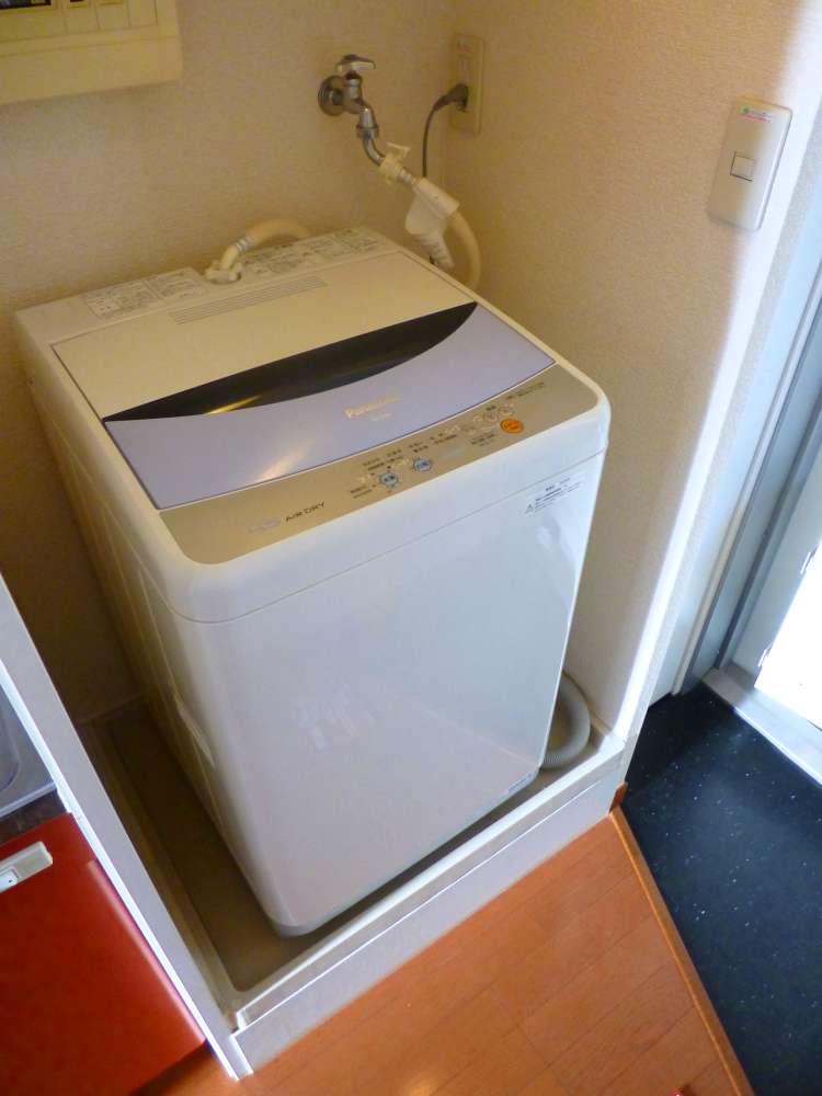 Other Equipment. There is a washing machine (the product may change. )