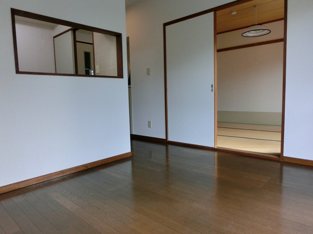 Living and room. Dining space. Cooking fun with face-to-face kitchen