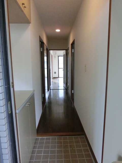 Entrance. Entrance. With a shoe box