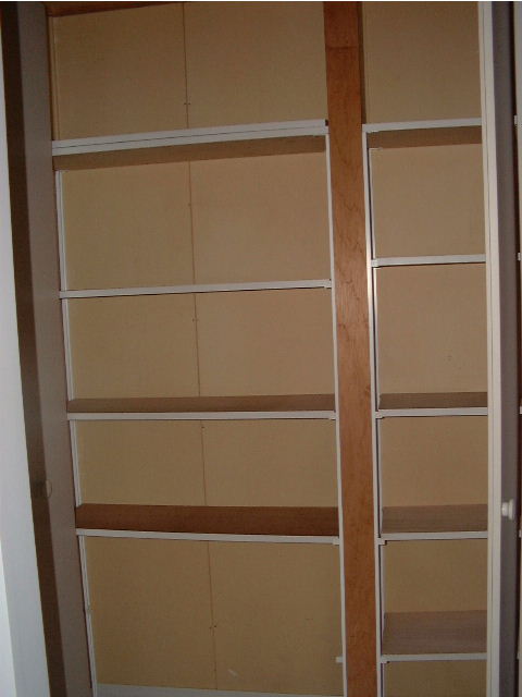 Receipt. Entrance storage. It is something convenient storage and shelf number of rich