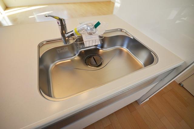 Kitchen. Water purifier integrated faucet