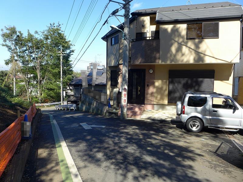 Local photos, including front road. Local (October 11, 2013) Shooting