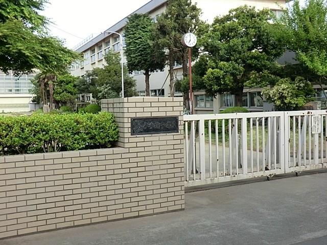 Junior high school. Kotesashi 110m until junior high school