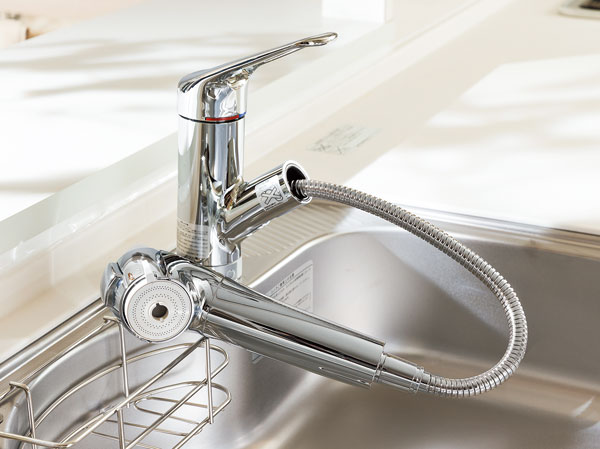 Kitchen.  [Water purifier integrated shower faucet (Fushiyugata)] Water purifier integrated faucet that can be switched to easily water purifier at the touch of a button. Flow rate is 5.0L / Minute has adopted a section hot water equipment of the following.