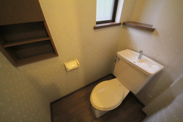 Toilet