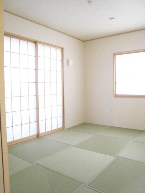 Non-living room. The first floor of a Japanese-style room