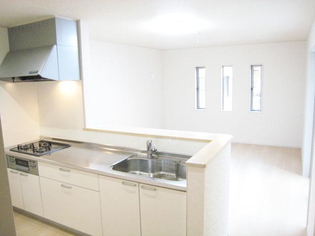 Kitchen. Easy-to-use system Kitchen