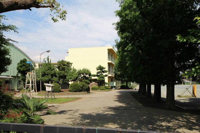 Primary school. Tokorozawa 276m to stand Wakamatsu elementary school