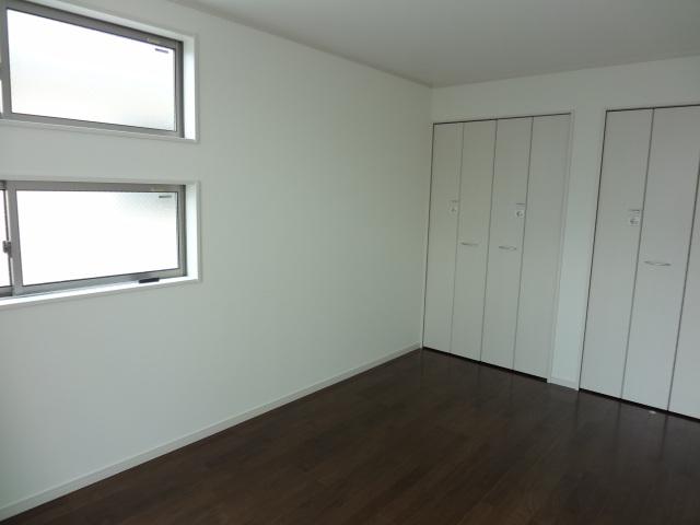 Same specifications photos (Other introspection). Same specifications