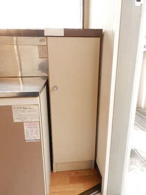 Receipt. Shoe box