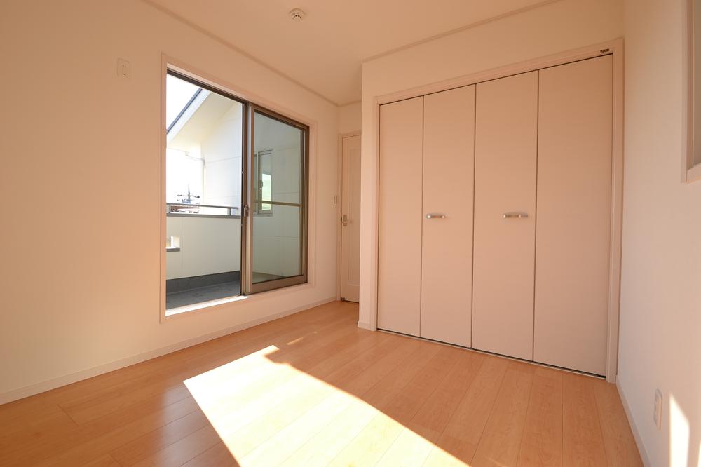 Non-living room. Indoor (10 May 2013) Shooting