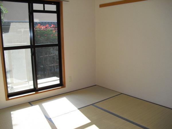 Living and room. Good per yang