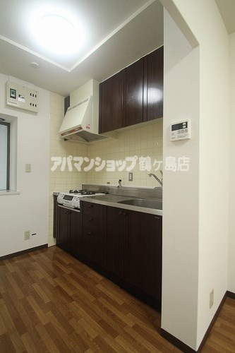 Kitchen. Apamanshop Tsurugashima shop TEL: 049-233-7511