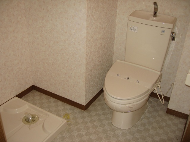 Toilet. The same type ・ Left and right reversal Yes