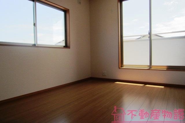 Same specifications photos (Other introspection). Bedroom