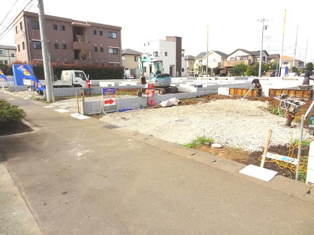 Local appearance photo. Local (10 May 2013) Shooting