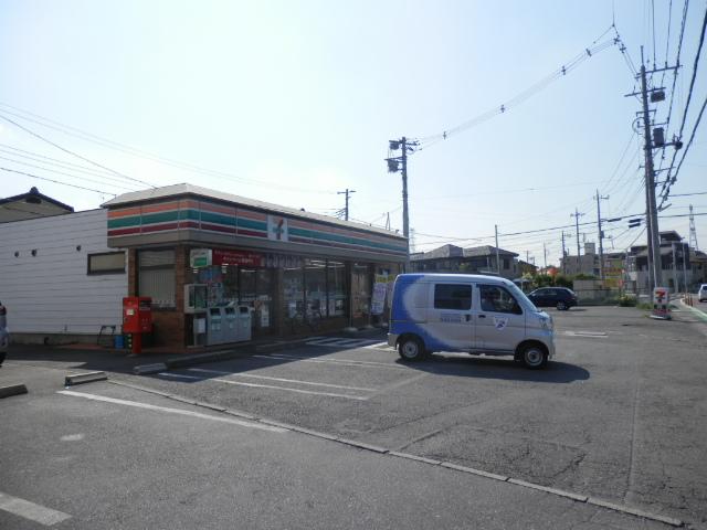 Convenience store. Seven-Eleven 394m to Tsurugashima east shop