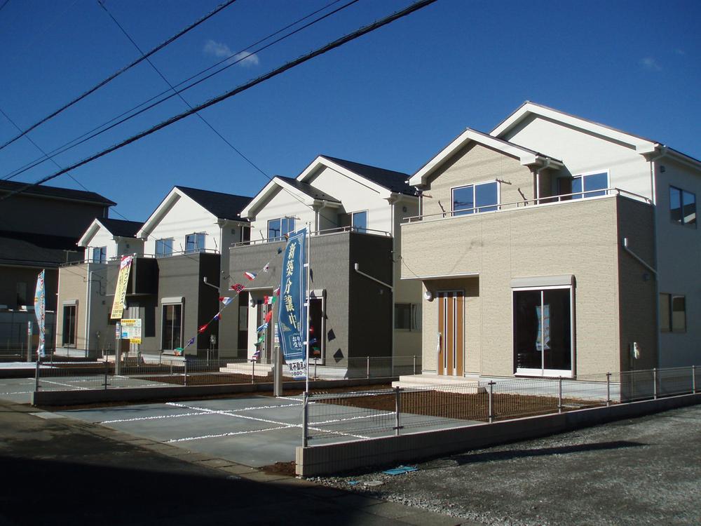 Local appearance photo. Local (12 May 2013) Shooting