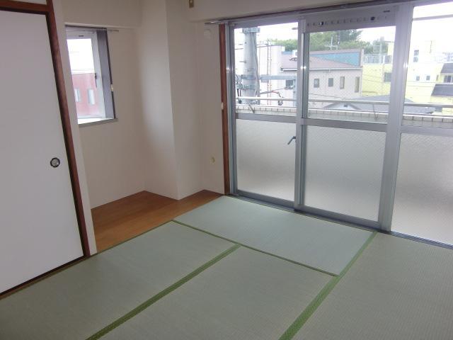 Other room space. Japanese-style room (same type)