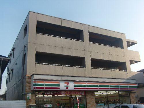 Convenience store. Seven-Eleven Tsurugashima Kawatsuru store up (convenience store) 484m