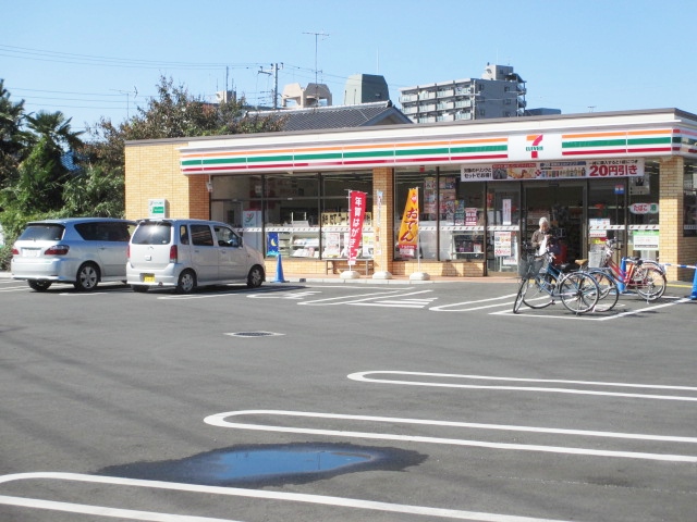 Convenience store. 156m to Seven-Eleven Tsurugashima Higashiten (convenience store)