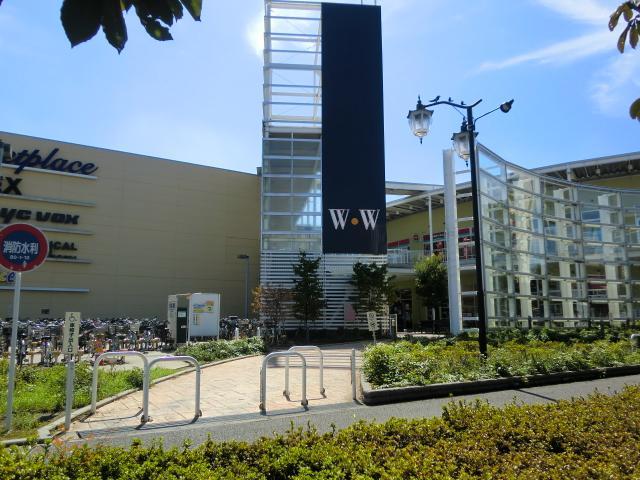 Shopping centre. Wakabawoku until the (shopping center) 602m
