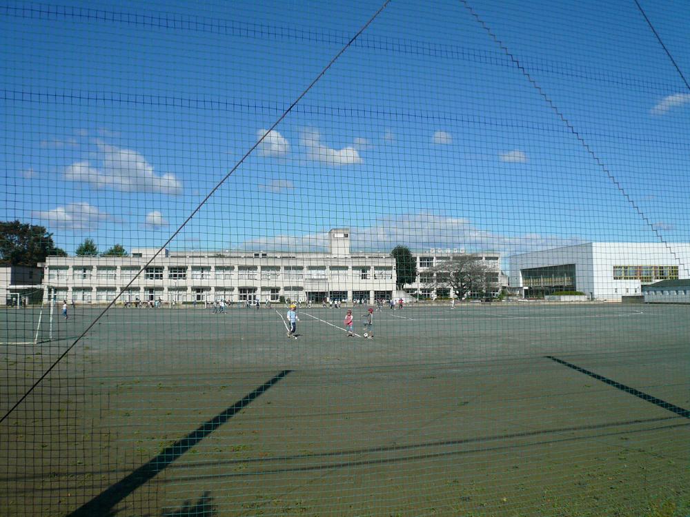 Primary school. Shinmachi to elementary school 1410m