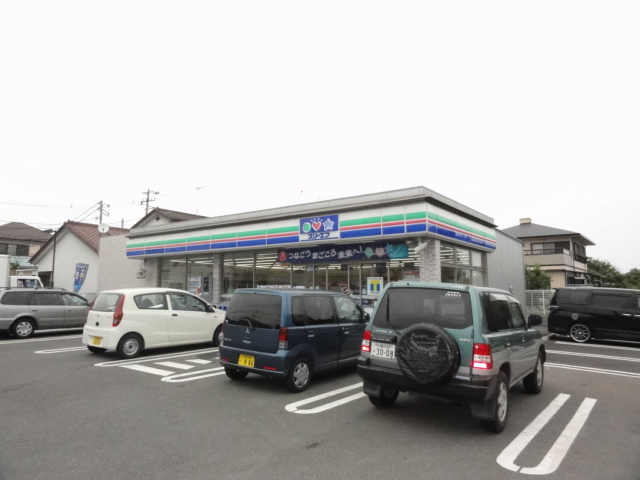 Convenience store. Three F until the (convenience store) 351m