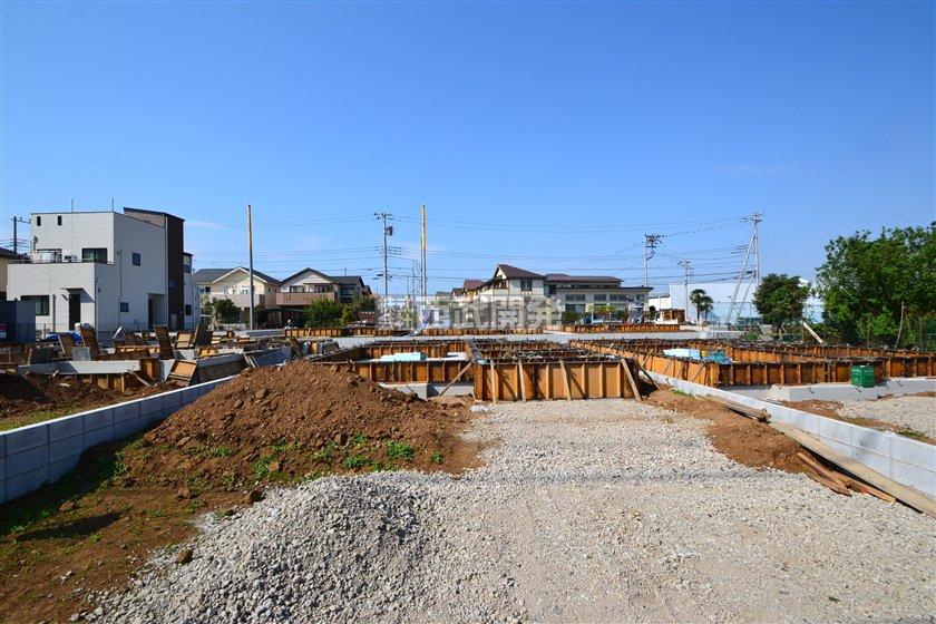 Local appearance photo. 8 Building site (October 2013) Shooting