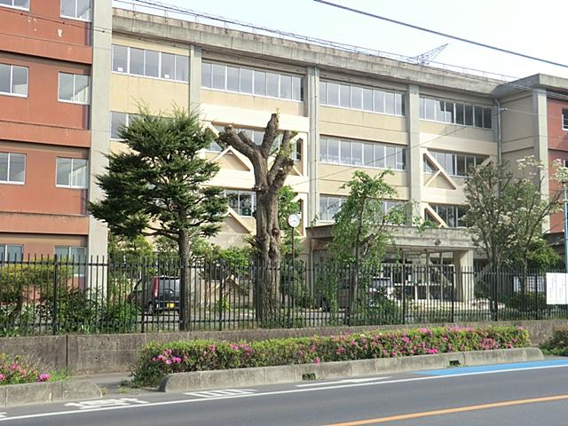 Junior high school. 950m to Tsurugashima Tatsufuji junior high school