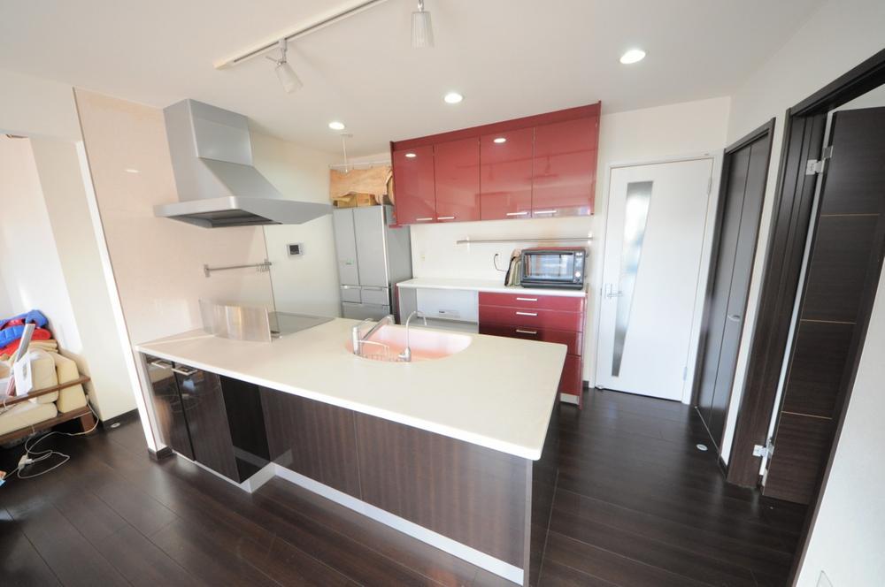Kitchen. Indoor (12 May 2013) Shooting