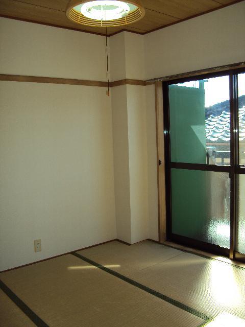 Other room space. Japanese-style room 4.5 Pledge