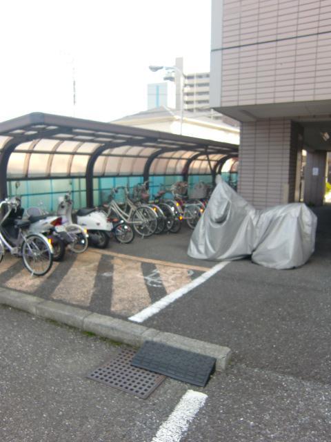 Other common areas. Bicycle-parking space