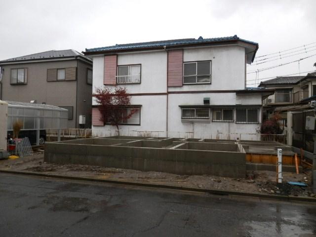 Local appearance photo. Local (12 May 2013) Shooting