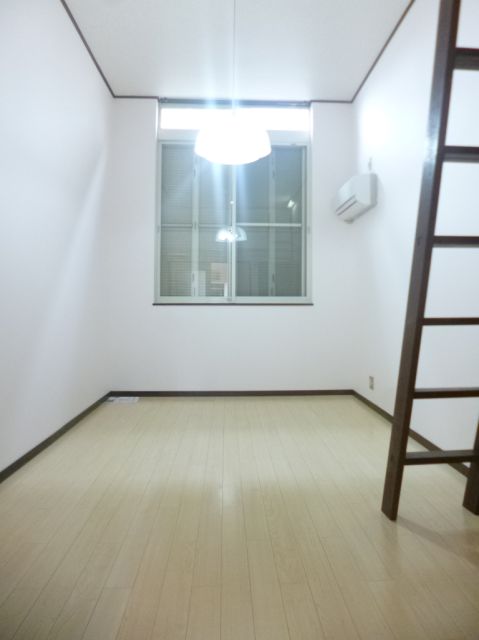 Living and room. We stretched the white background of the flooring