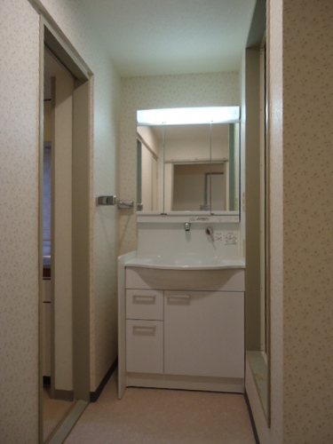 Washroom. Washroom