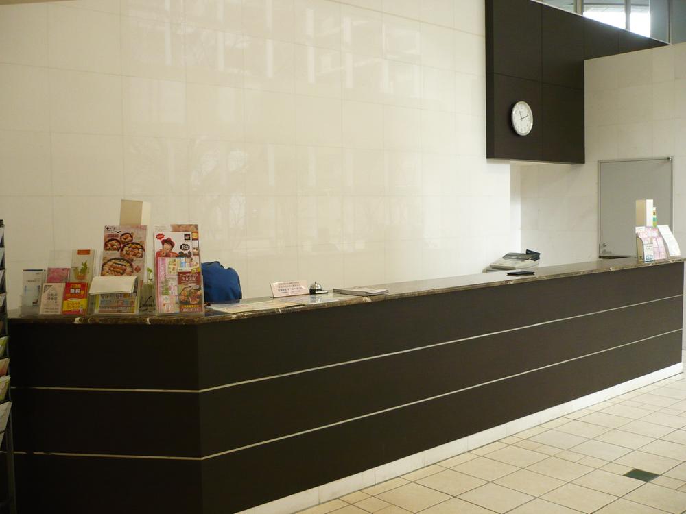 Other common areas. Front Service