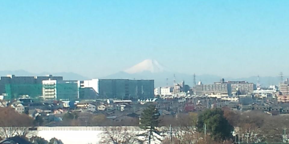 View photos from the dwelling unit. View from the balcony (overlooking the Mount Fuji)