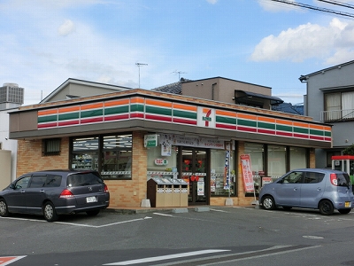Convenience store. 203m to Seven-Eleven (convenience store)