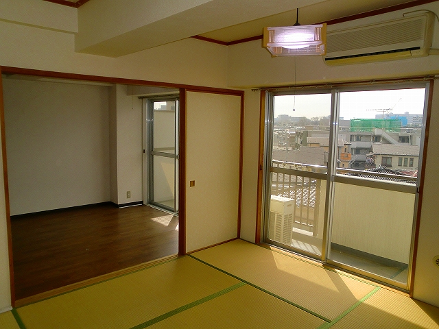 Living and room