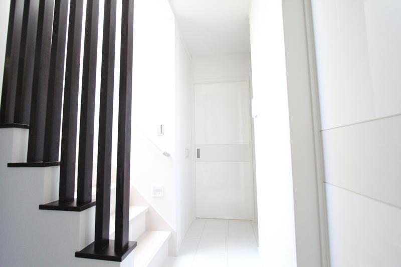 Same specifications photos (Other introspection). Construction example: entrance hall