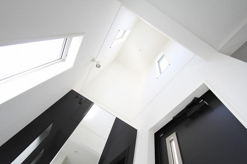 Same specifications photos (Other introspection). Construction example: atrium part