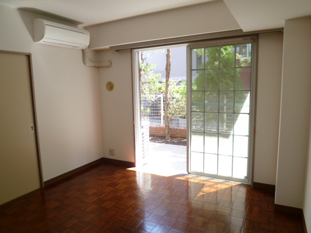 Living and room
