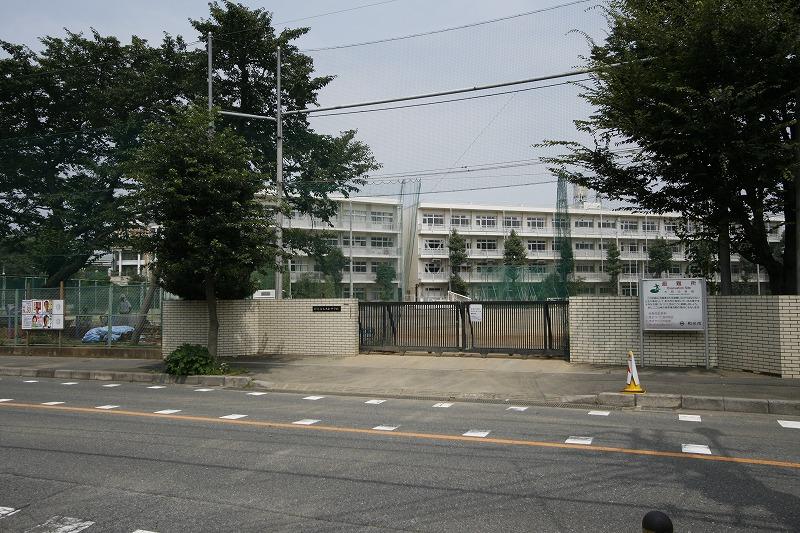 Junior high school. 1700m until Wako Municipal Yamato Junior High School