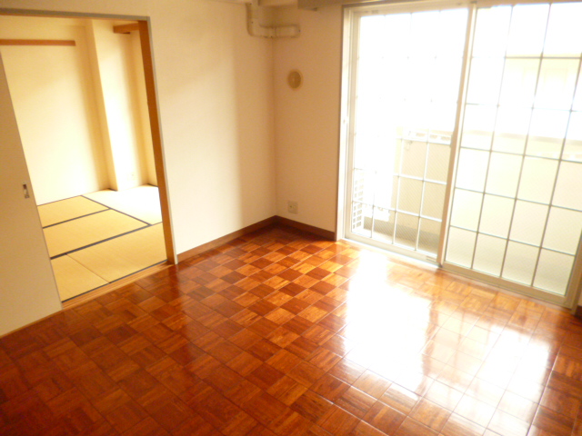 Living and room