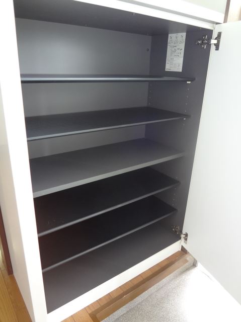 Entrance. It will Katazuki in there the door shoe storage