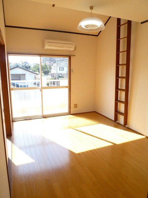 Living and room