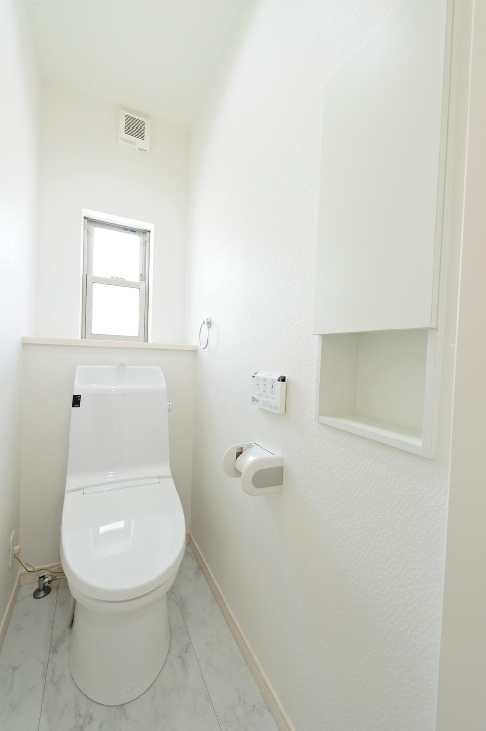 Same specifications photos (Other introspection). toilet ・ Same specifications Photos "Beshia" of INAX. It is a simple design. Shower toilet of super water-saving ECO5.  "Hyper Kira Mick" is also standard specification of cleaning Ease. 