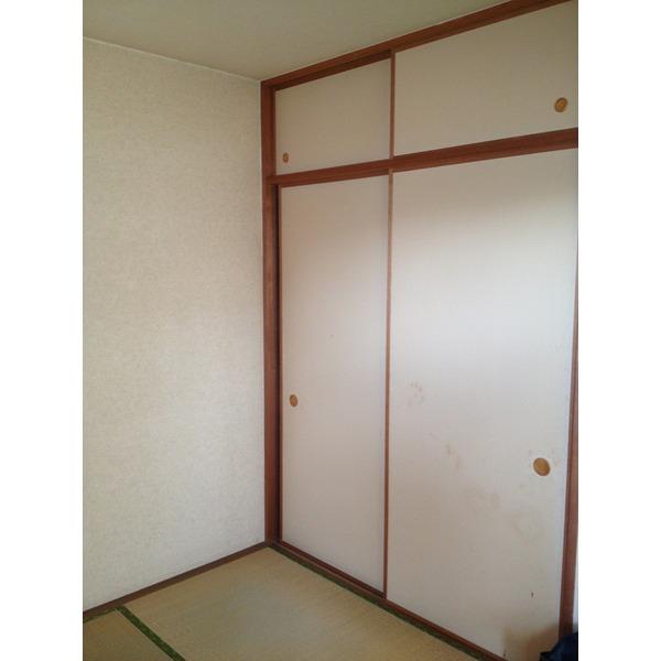 Living. Japanese-style storage